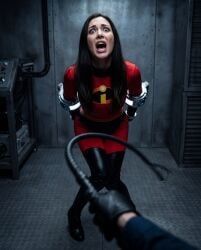elastigirl_(cosplay), disney, pixar, the_incredibles, black_clothes