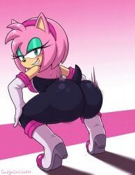 amy_rose, amy_the_bat, rouge_the_bat, rouge_the_bat_(cosplay), sega