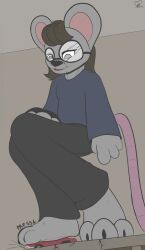 3_toes, alliz_(macromousie), animal_humanoid, anthro, barefoot